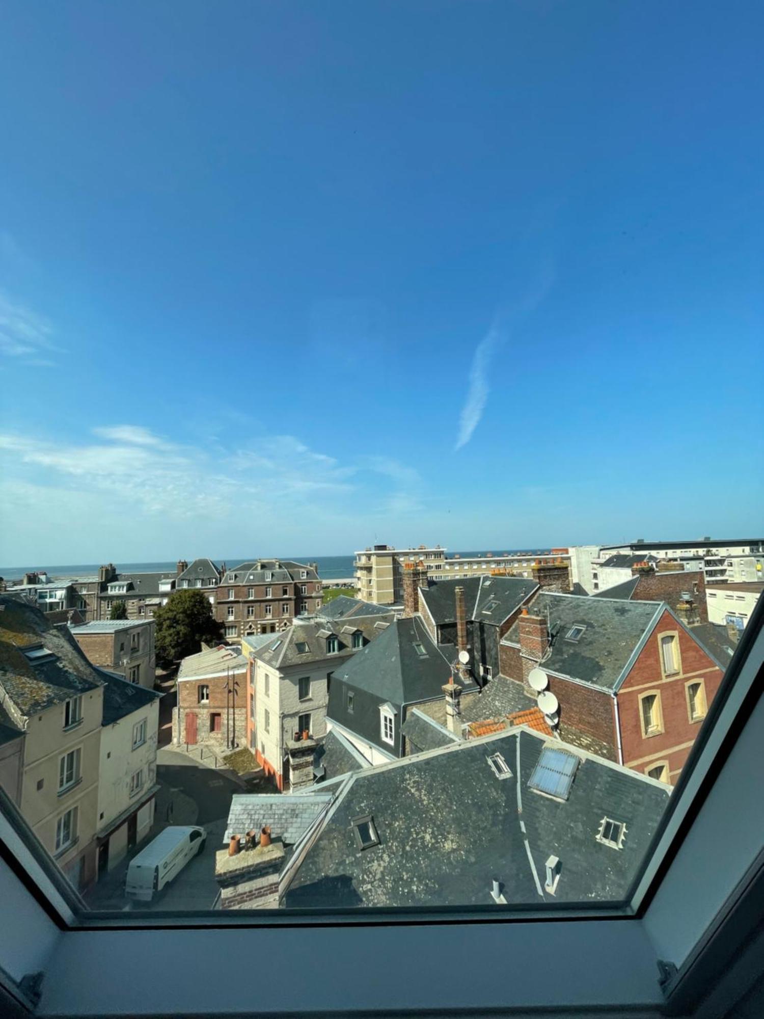 La Tour Aux Crabes Pres De La Plage Dieppe Exterior foto